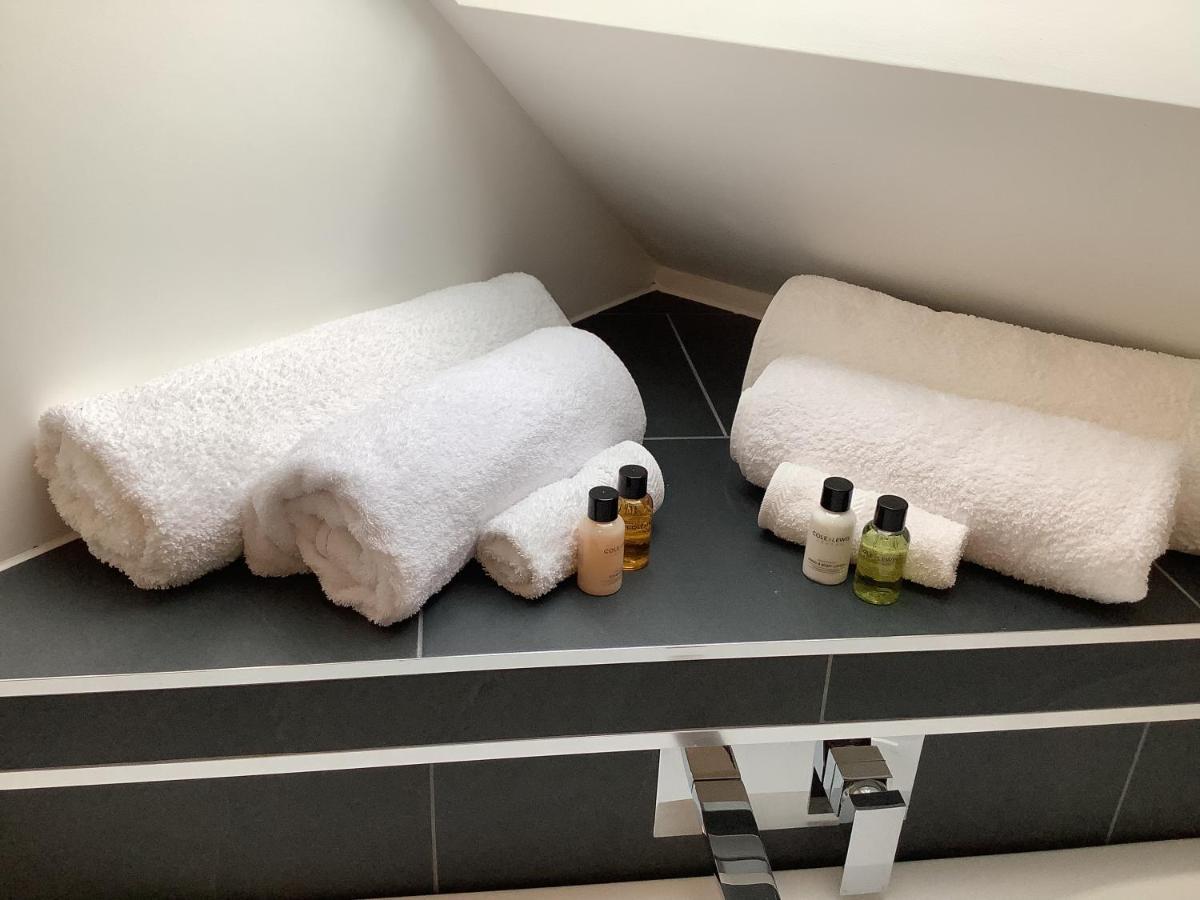 Little London Bed & Breakfast And Glamping Pod Hotell Abercraf Exteriör bild